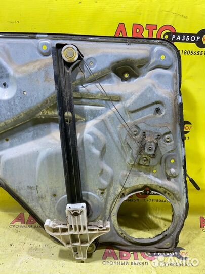 Стеклоподъемник задний правый Volkswagen Passat B5