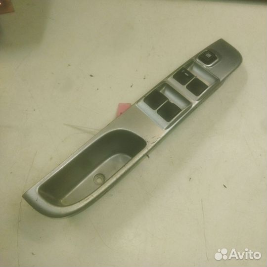 Блок управления стеклоподъёмниками Mitsubishi L200