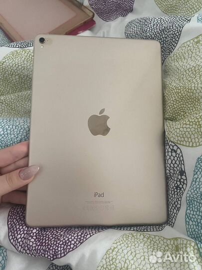 iPad Pro 9.7 дюймов 32 гб в идеальном состоянии