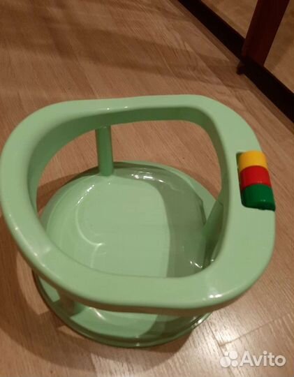 Стульчик для купания в ванной
