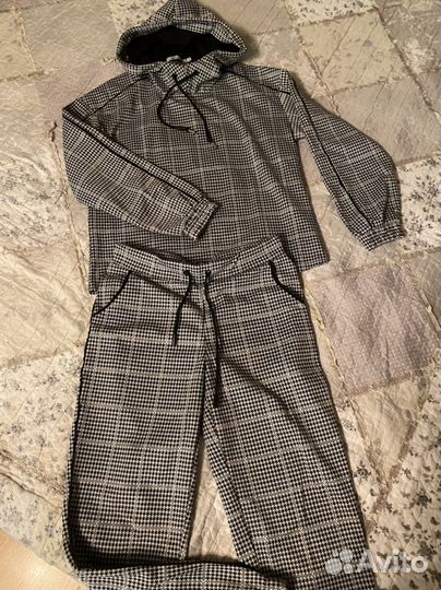 Спортивный костюм