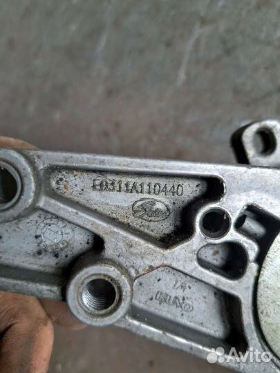 Натяжитель ремня Volkswagen Passat B5