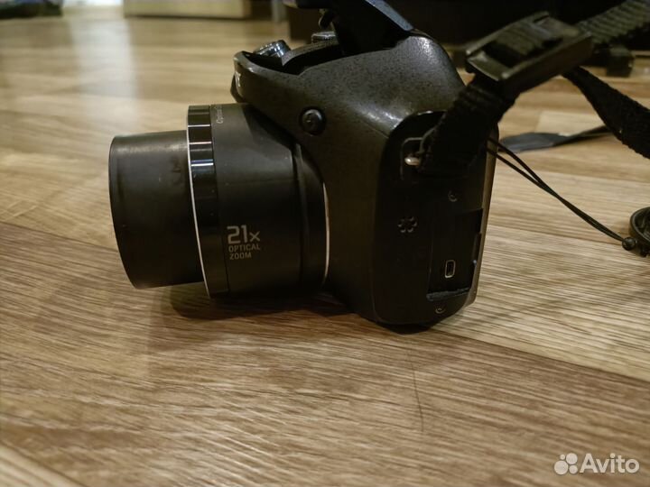 Компактный фотоаппарат Sony dsc-h100