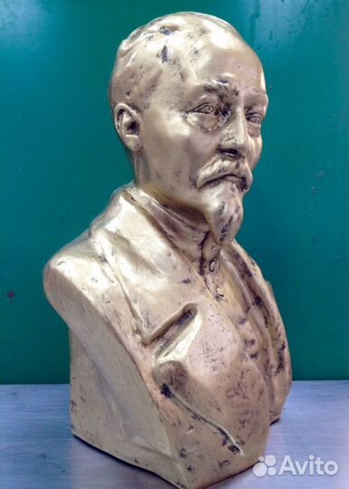 Бюст Ф.Э.Дзержинского