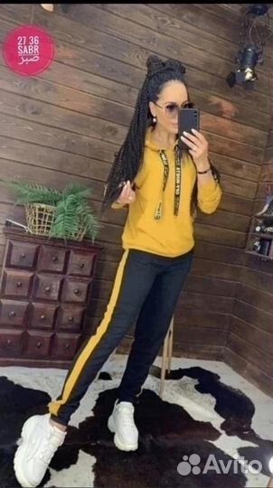 Спортивный костюм женский