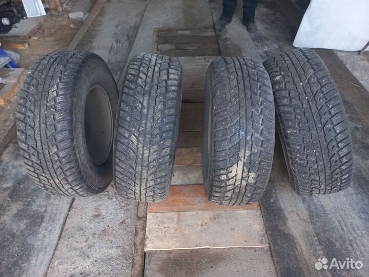 Kumho I'Zen RV Stud KC16 265/70 R16