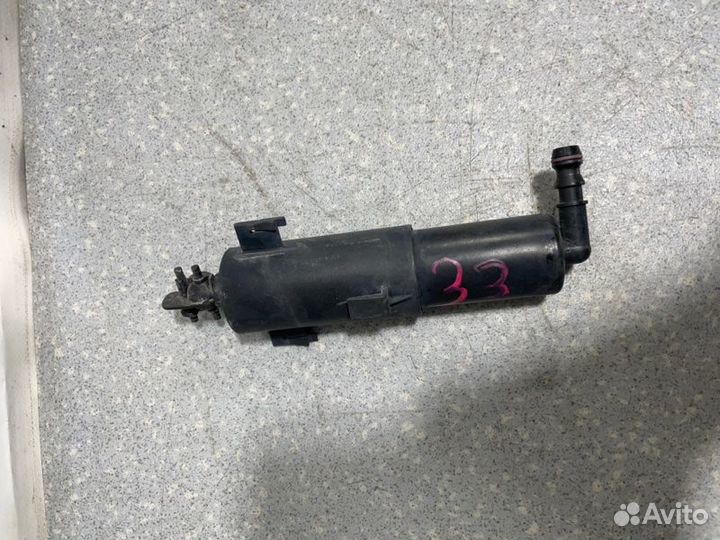 Форсунка омывателя фар правая Bmw X5 E70 3.0