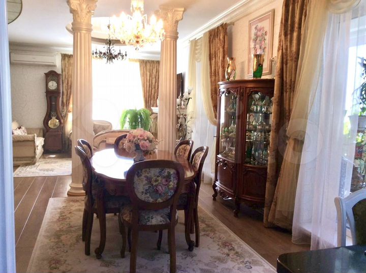 4-к. квартира, 148 м², 3/3 эт.