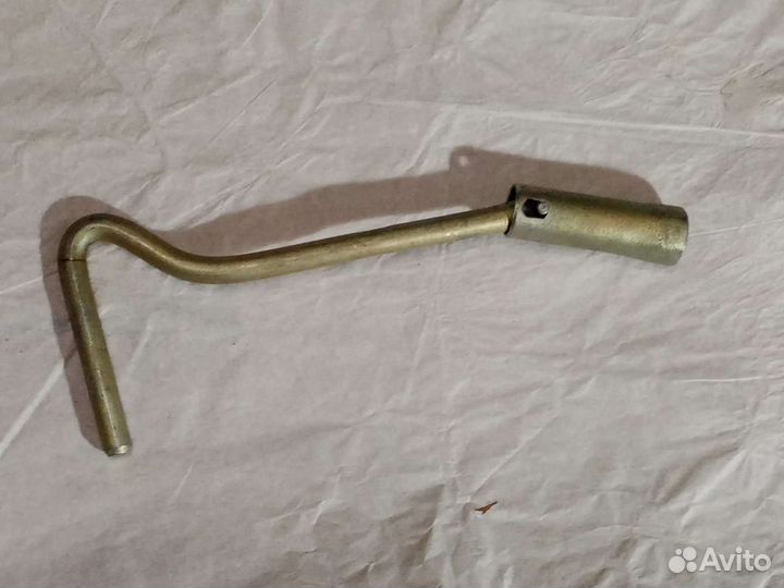 Свечной ключ на 21мм