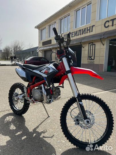 Питбайк Apollo Thunder 140 кубов, колёса 19 /16