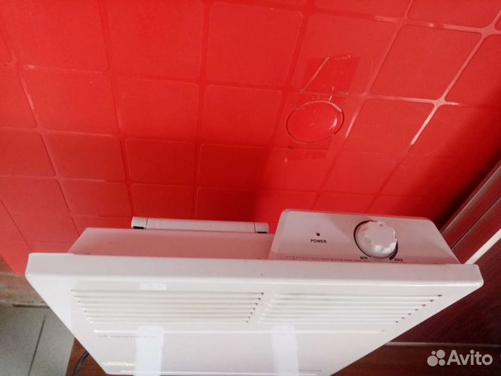 Обогреватель электрический напольный конвекторный