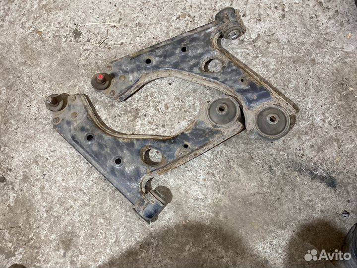 Рычаг передний Opel Corsa D