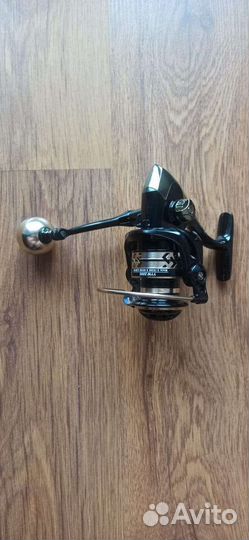 Катушка на спиннинг 2000 и кастинга