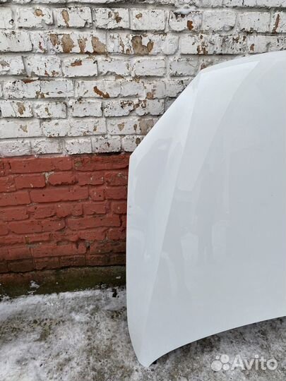 Капот Volkswagen Touareg 2