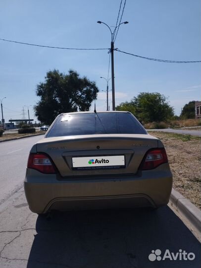 Daewoo Nexia 1.6 МТ, 2011, битый, 285 775 км
