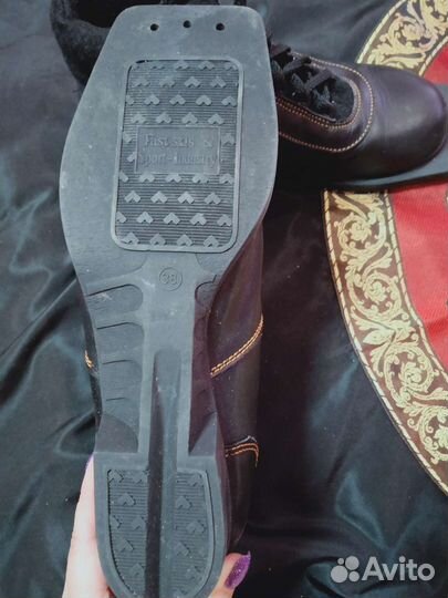 Лыжные ботинки