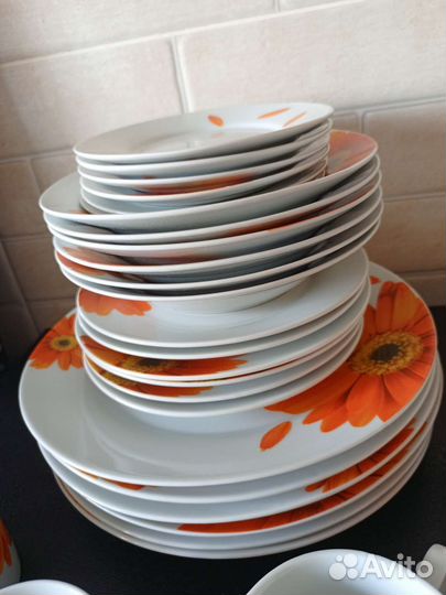 Набор столовой посуды Новый