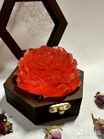 Роза ручной работы