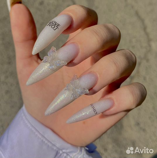 Маникюр и наращивание ногтей