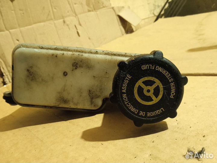 Бачок гур Ford Tourneo Connect