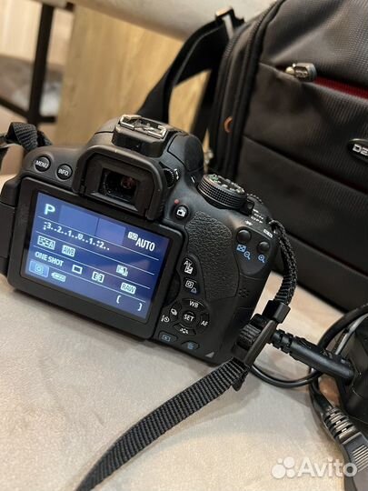 Зеркальный фотоаппарат canon 700d