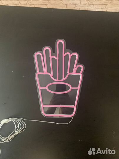 Неоновая вывеска. Дизайн в подарок