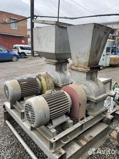 Дробилка молотковая д3Б, две штуки