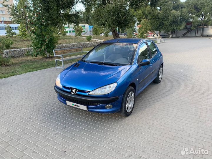 Peugeot 206, 2003