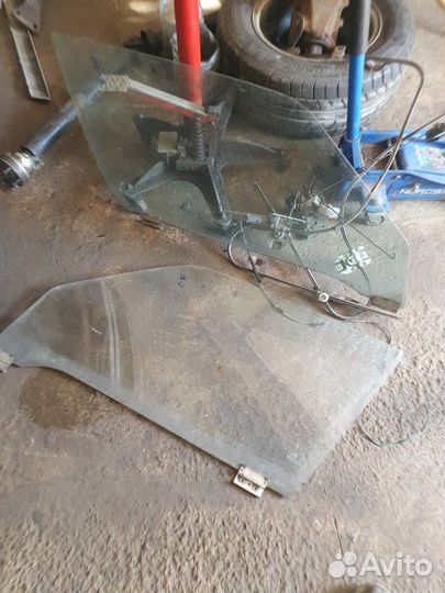 Стекло двери на бмв е30 купе