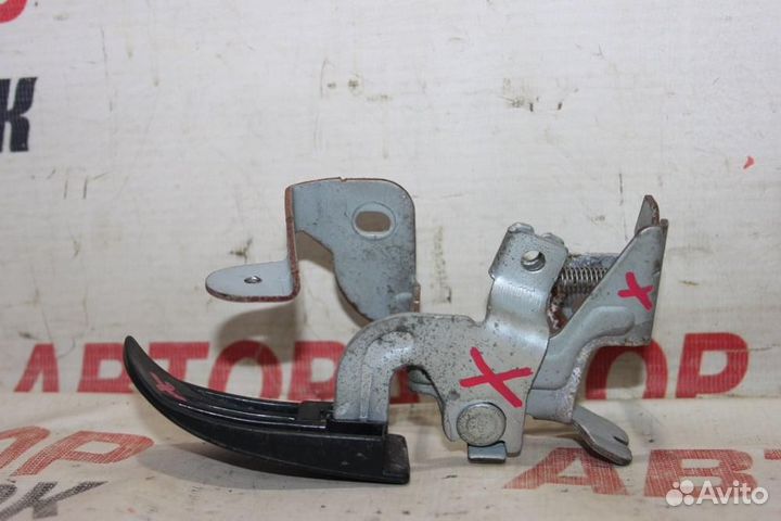 Ручка открывания лючка бензобака для Mazda 6 2002