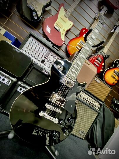 Электрогитара