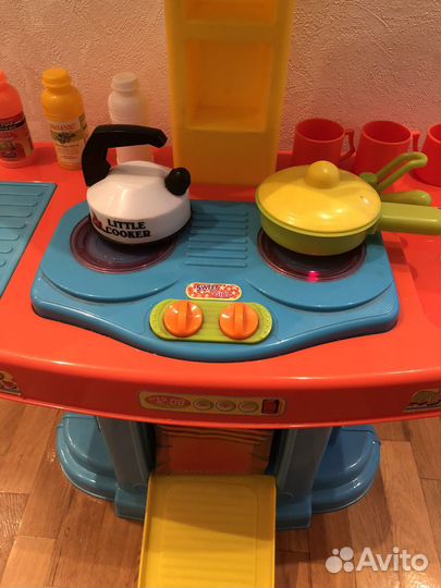 Детские игрушки кухня