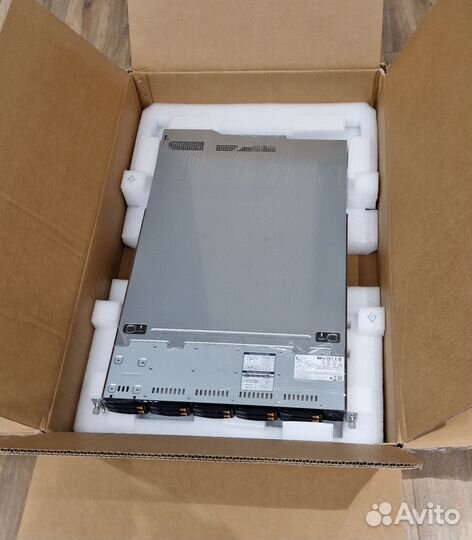 Сервер Supermicro 1029U-TN10RT