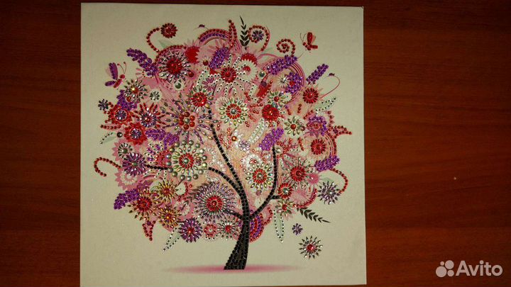 Готовая картина стразами 