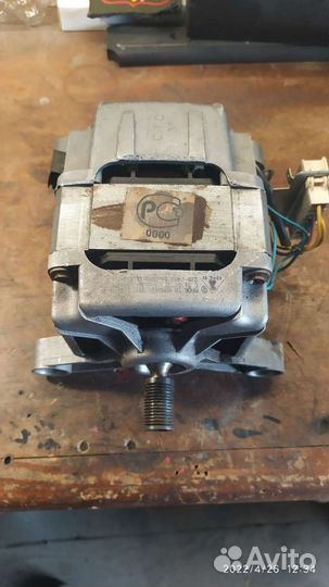 Двигататель стиральной машины Zanussi