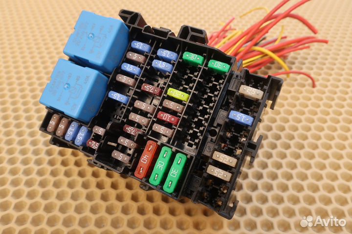 Блок предохранителей салонный LADA Xray