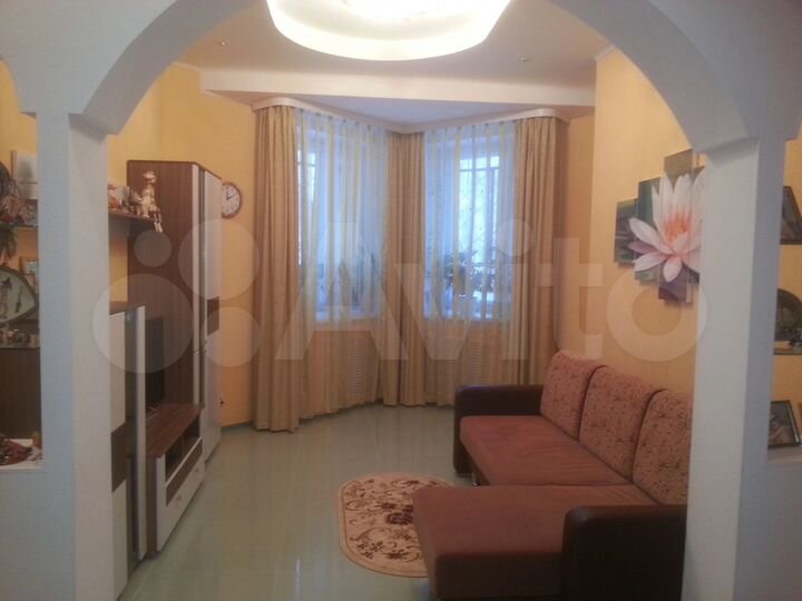 2-к. квартира, 58 м², 1/6 эт.