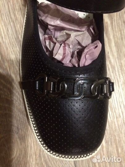 Туфли на девочку 37размер