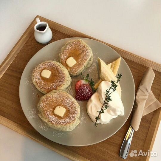 Сотрудник в кафе