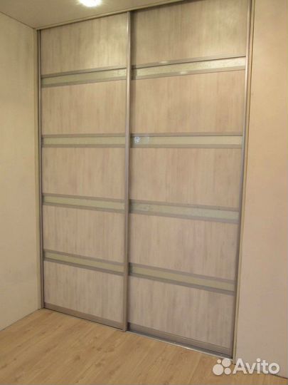 Шкаф купе с зеркалом