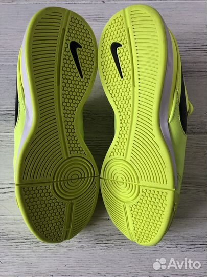 Новые детские футзалки Nike TiempoX Legend US 2,5