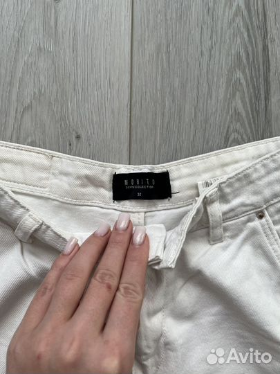 Джинсы белые mom