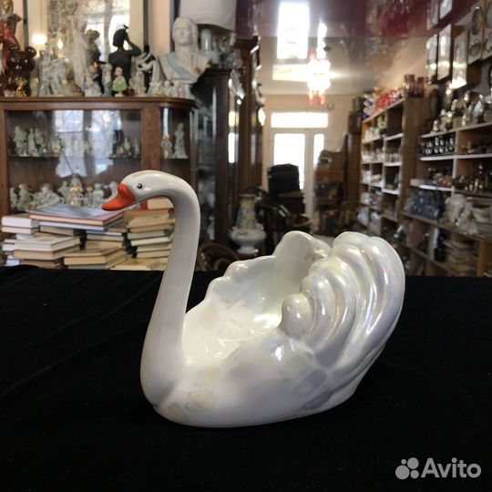 Лебедь Киевский фарфор. Трещина