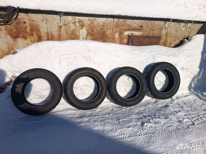 Bridgestone Blizzak LM-005 225/65 R17