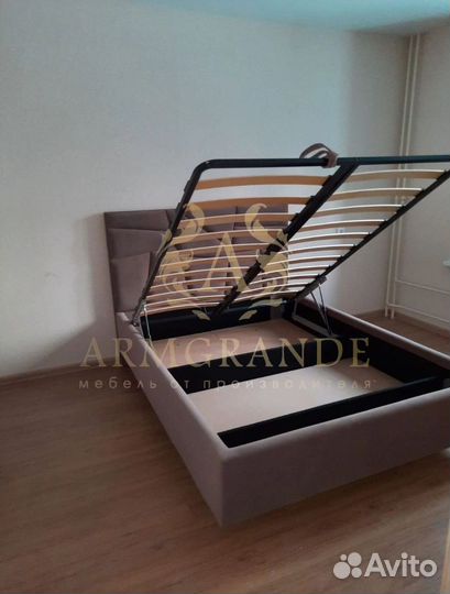 Кровать с мягким изголовьем от производителя