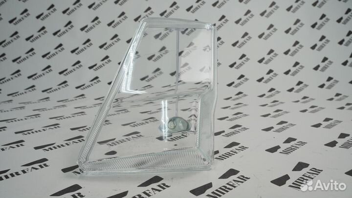 Левое стекло фары Volvo FH 2002-2007