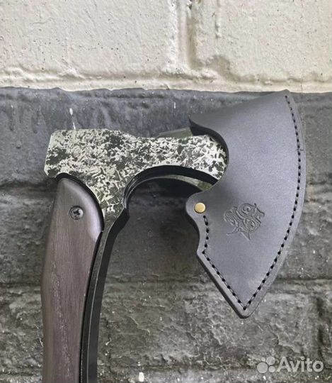 Топор кованый мощный статный с чехлом