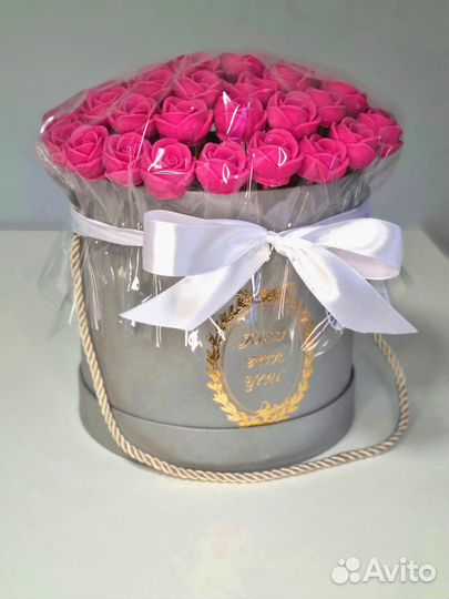 Розы из Белого Шоколада - 37 шт в Коробке