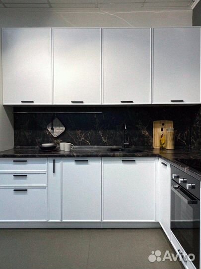 Кухонный гарнитур в Наличии
