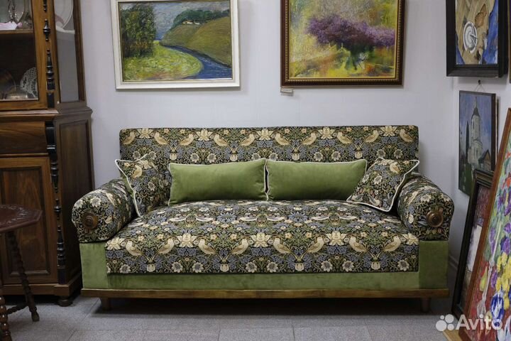 Диван сталинской эпохи